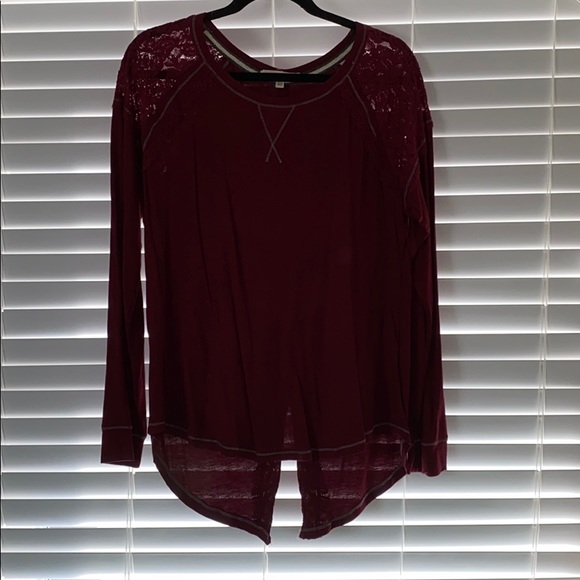 Rewind top size XL with lace shoulders - Picture 1 of 4